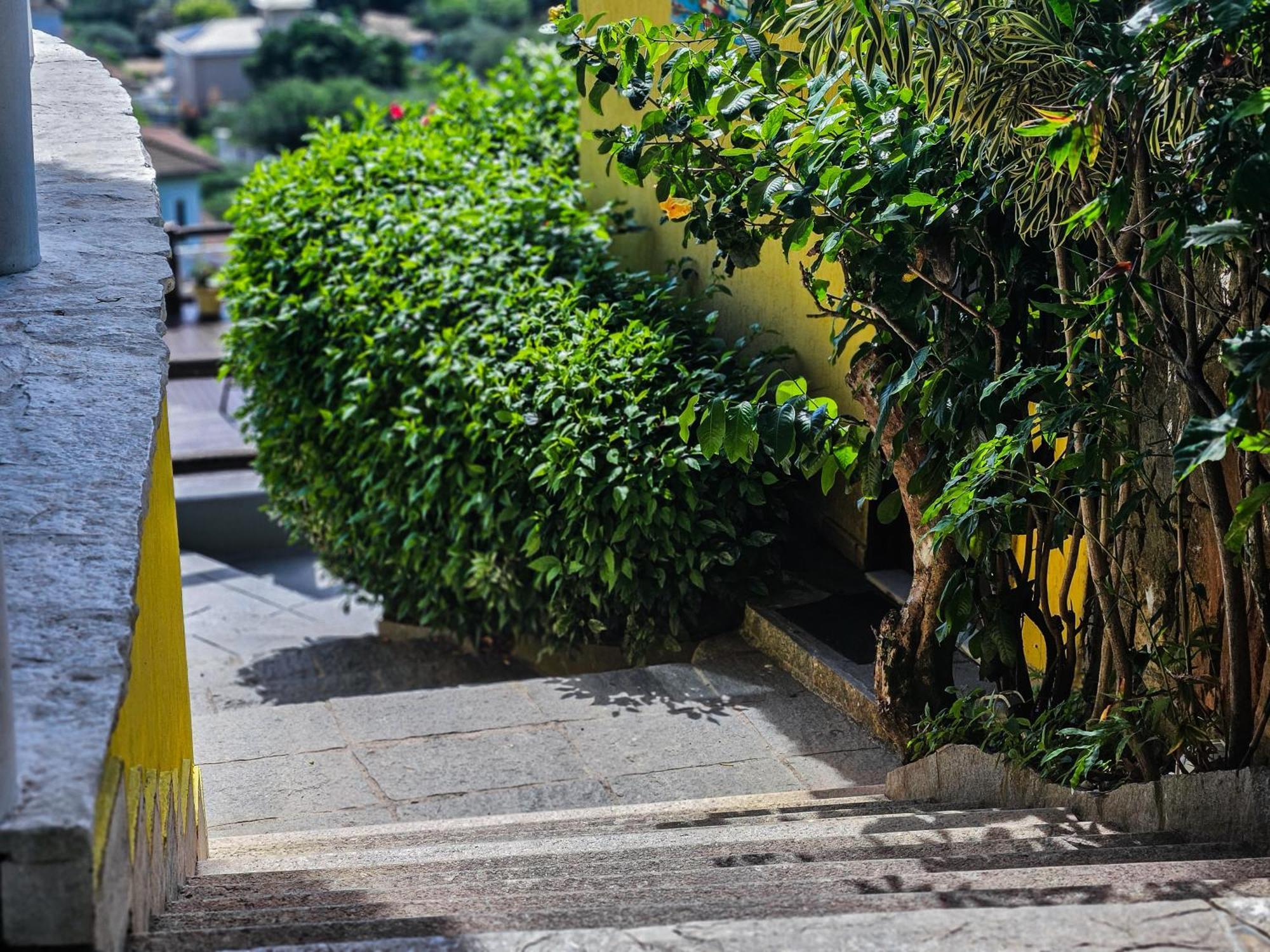 Отель Bella Vista Ocean View Armacao dos Buzios Экстерьер фото The stairs