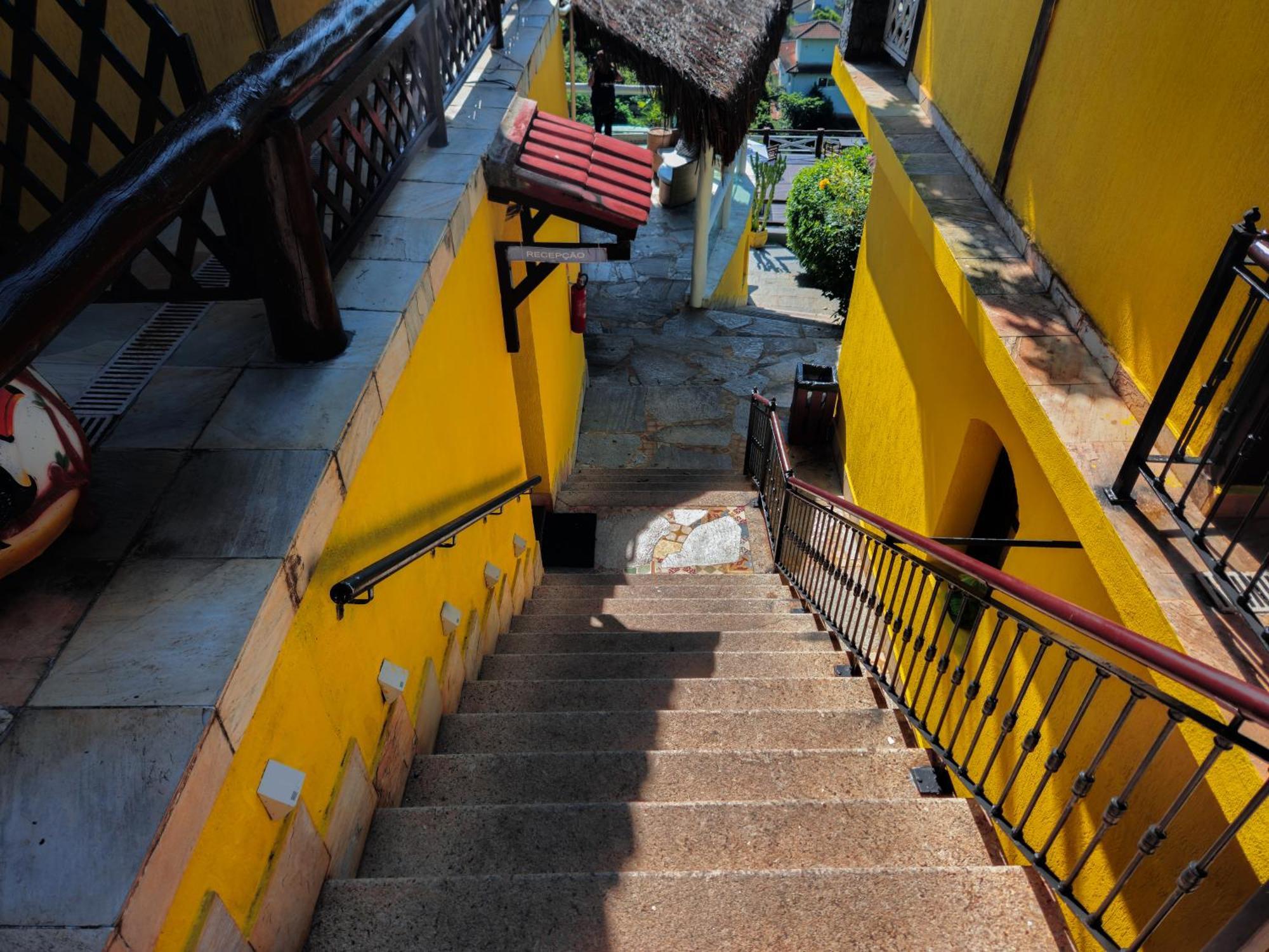 Отель Bella Vista Ocean View Armacao dos Buzios Экстерьер фото Stairs to the temple