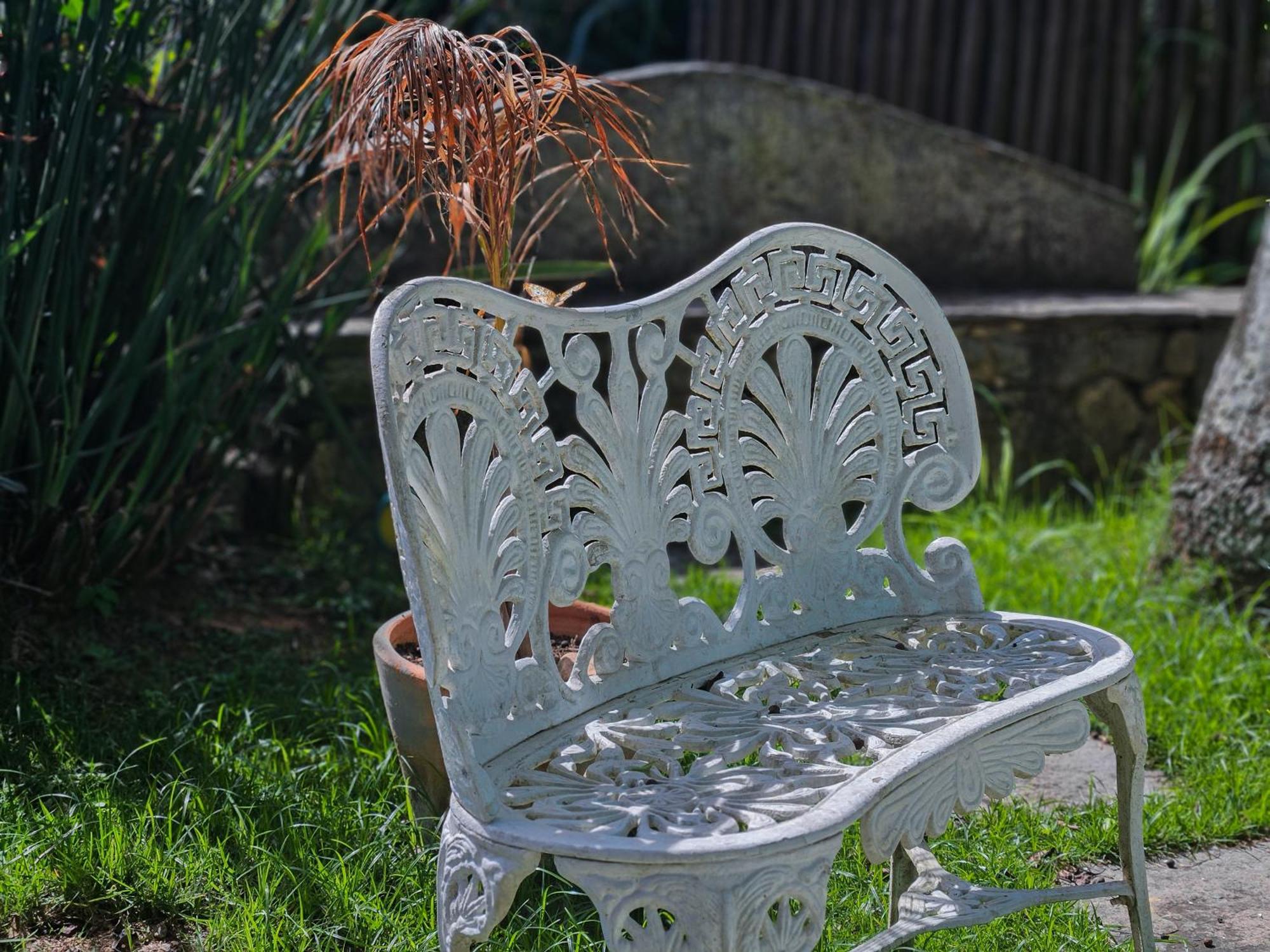 Отель Bella Vista Ocean View Armacao dos Buzios Экстерьер фото Cast iron bench