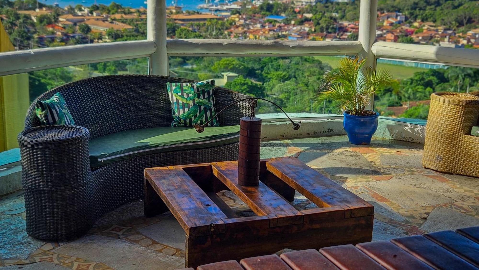Отель Bella Vista Ocean View Armacao dos Buzios Экстерьер фото A balcony in a house